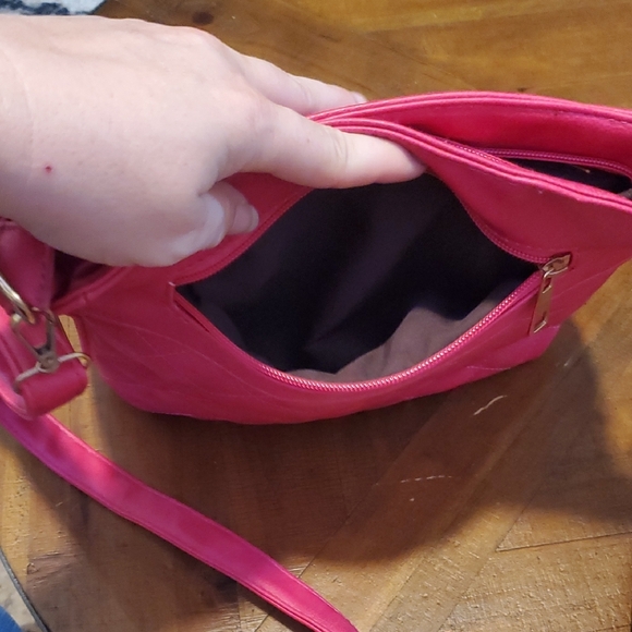 Chic Pink Quilted Shoulder Bag with Gold Studs - Picture 2 of 8